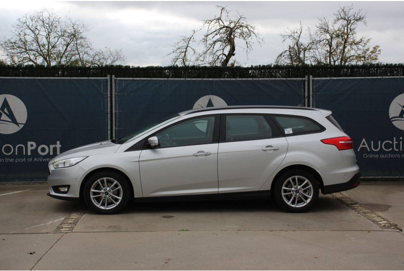 Ford Focus - Berline: photos 2 Ford Focus - Berline: photos 2