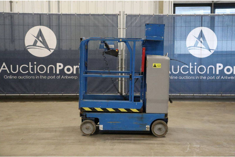 Genie GRC-12 - Nacelle à mât vertical: photos 2 Genie GRC-12 - Nacelle à mât vertical: photos 2