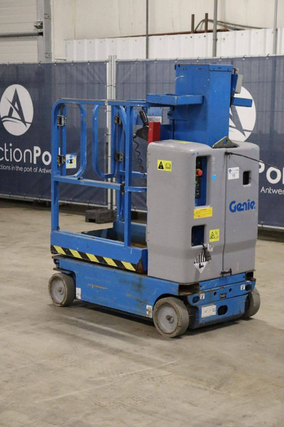 Genie GRC-12 - Nacelle à mât vertical: photos 4 Genie GRC-12 - Nacelle à mât vertical: photos 4