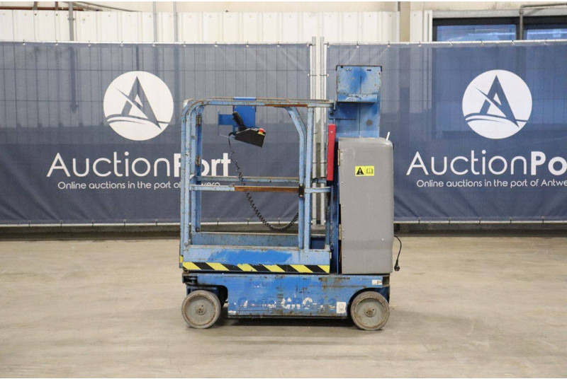 Genie GRC-12 - Nacelle à mât vertical: photos 2 Genie GRC-12 - Nacelle à mât vertical: photos 2