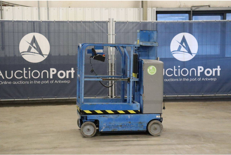 Genie GRC-12 - Nacelle à mât vertical: photos 1 Genie GRC-12 - Nacelle à mât vertical: photos 1