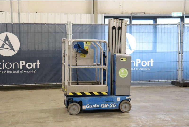 Genie Genie GR-20 - Nacelle à mât vertical: photos 1 Genie Genie GR-20 - Nacelle à mât vertical: photos 1