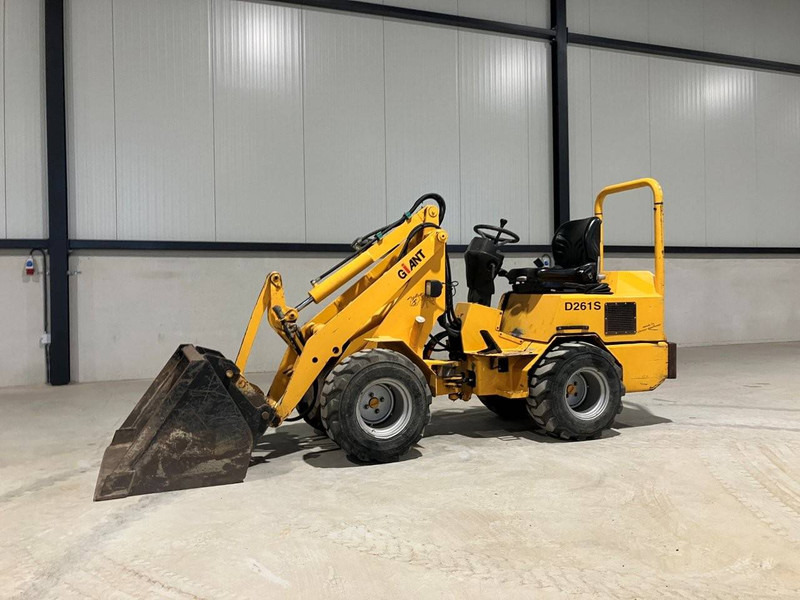 Giant D261S - Chargeuse sur pneus: photos 2 Giant D261S - Chargeuse sur pneus: photos 2