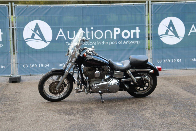 Harley-Davidson Dyna Super Glide - Motocyclette: photos 1 Harley-Davidson Dyna Super Glide - Motocyclette: photos 1