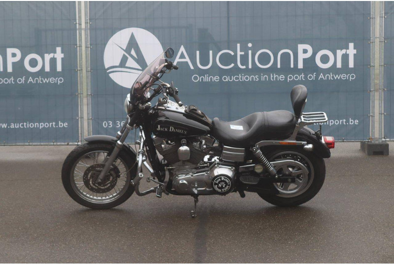 Harley-Davidson Dyna Super Glide Custom - Motocyclette: photos 2 Harley-Davidson Dyna Super Glide Custom - Motocyclette: photos 2