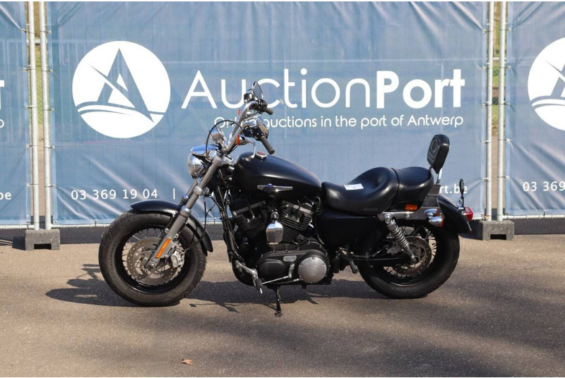 Harley-Davidson SPORTSTER XL1200 CUSTOM - Motocyclette: photos 1 Harley-Davidson SPORTSTER XL1200 CUSTOM - Motocyclette: photos 1