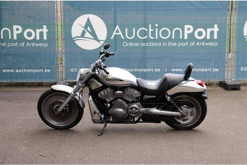 Harley-Davidson V-Rod VRSC - Motocyclette: photos 2 Harley-Davidson V-Rod VRSC - Motocyclette: photos 2