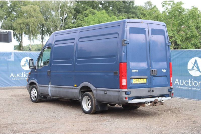 Iveco 35C 13 - Fourgon utilitaire: photos 4 Iveco 35C 13 - Fourgon utilitaire: photos 4