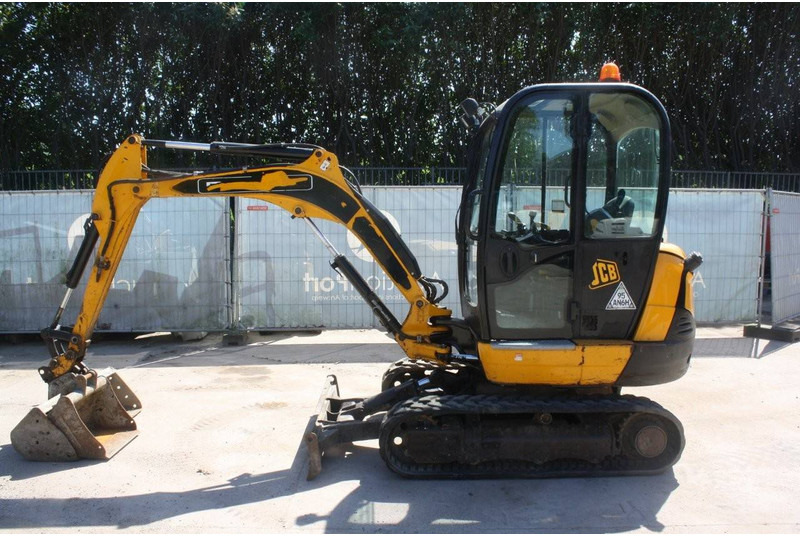 JCB 8026CTS - Pelle sur chenille: photos 1 JCB 8026CTS - Pelle sur chenille: photos 1