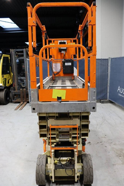 JLG 2630 ES - Nacelle ciseaux: photos 4 JLG 2630 ES - Nacelle ciseaux: photos 4
