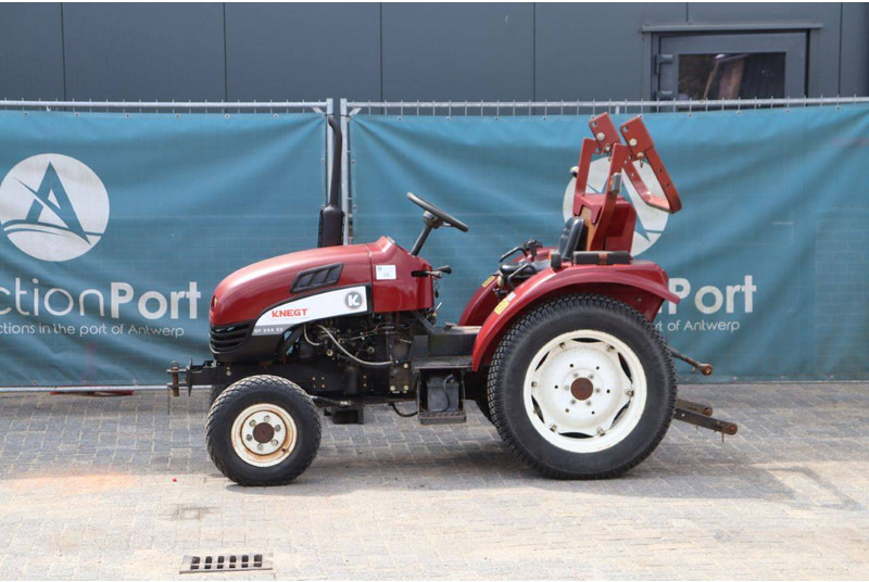 KNEGT DF-254-2 - Tracteur agricole: photos 1 KNEGT DF-254-2 - Tracteur agricole: photos 1