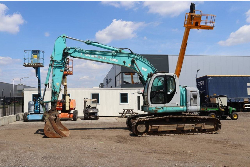 Kobelco SK235SR - Pelle sur chenille: photos 1 Kobelco SK235SR - Pelle sur chenille: photos 1