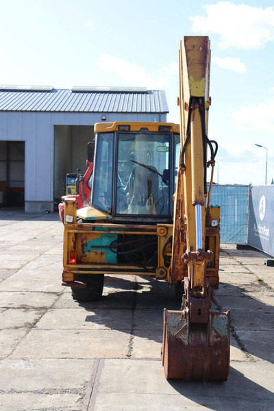 Komatsu WB97R - Tractopelle: photos 5 Komatsu WB97R - Tractopelle: photos 5