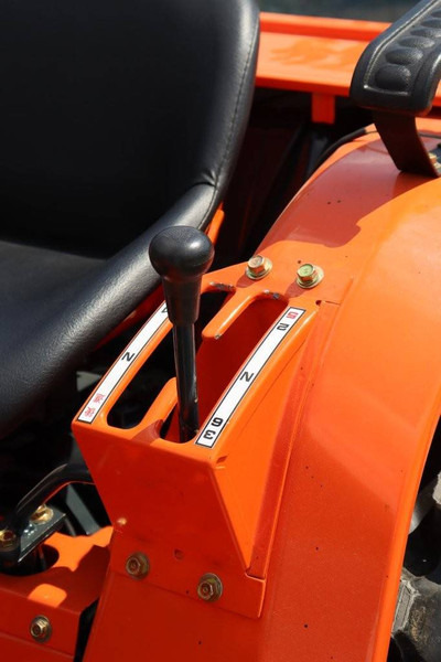 Tracteur agricole Kubota B1702DT: photos 19