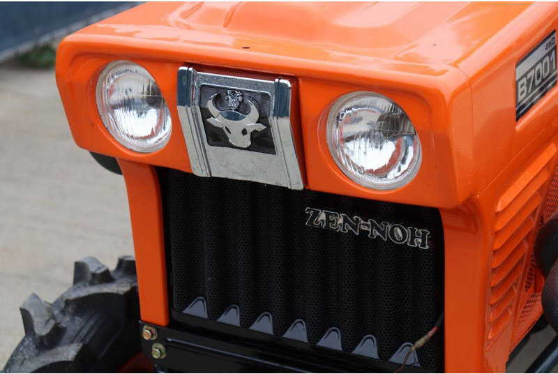 Tracteur agricole Kubota B7001DT: photos 11