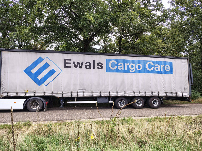 LAG O-3-39 01 - Semi-remorque rideaux coulissants: photos 2 LAG O-3-39 01 - Semi-remorque rideaux coulissants: photos 2