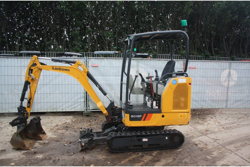 LIUGONG 9018F - Mini pelle: photos 1 LIUGONG 9018F - Mini pelle: photos 1