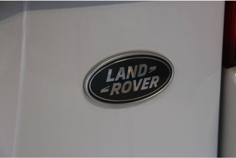 SUV Land Rover Range Rover Evoque: photos 19