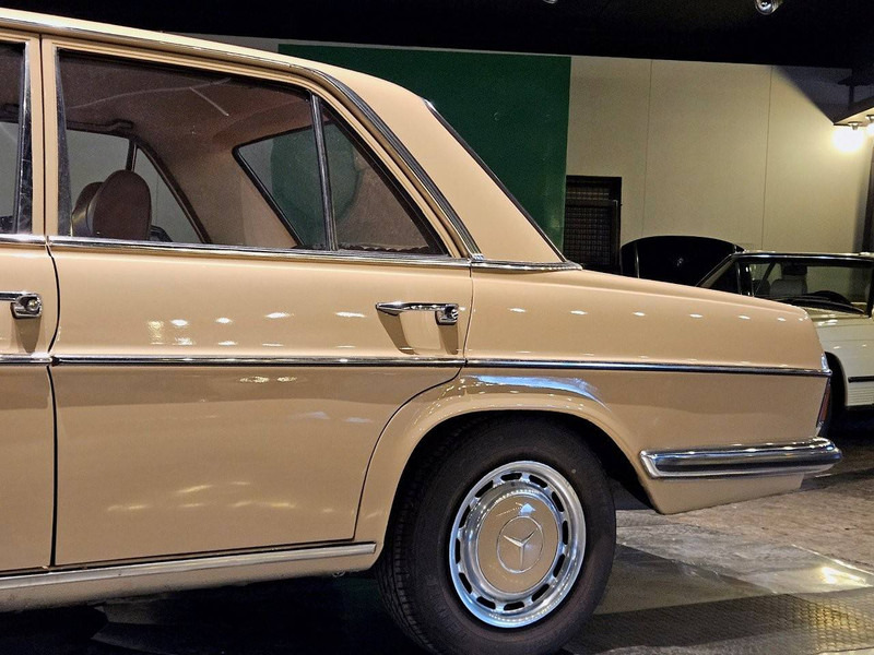 Mercedes-Benz 200-serie 200 - Berline: photos 3 Mercedes-Benz 200-serie 200 - Berline: photos 3