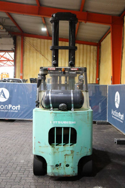 Mitsubishi  - Chariot élévateur à gaz: photos 5 Mitsubishi  - Chariot élévateur à gaz: photos 5