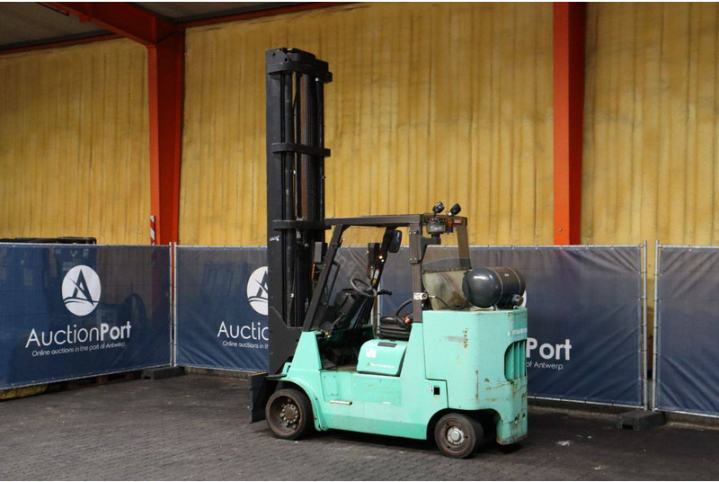 Mitsubishi  - Chariot élévateur à gaz: photos 3 Mitsubishi  - Chariot élévateur à gaz: photos 3