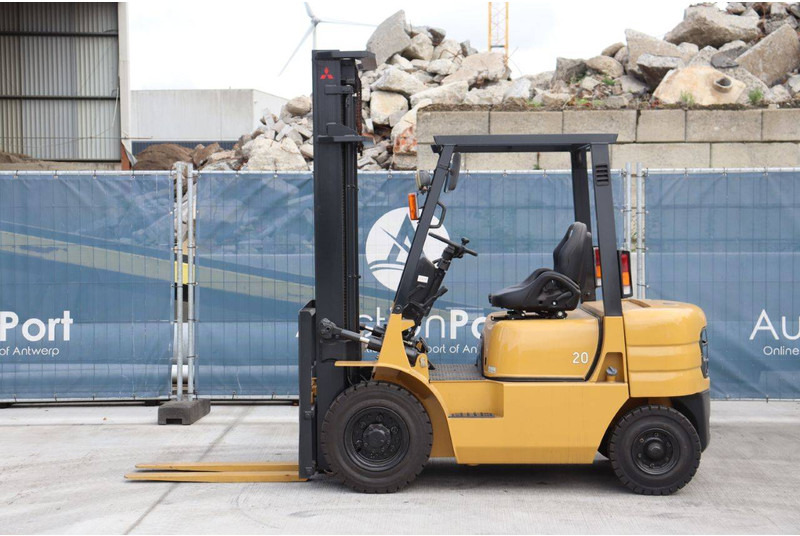 Mitsubishi FG20T - Chariot élévateur: photos 2 Mitsubishi FG20T - Chariot élévateur: photos 2