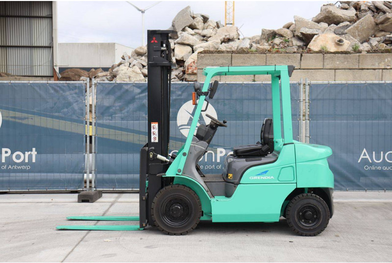 Mitsubishi FGE20T - Chariot élévateur diesel: photos 2 Mitsubishi FGE20T - Chariot élévateur diesel: photos 2