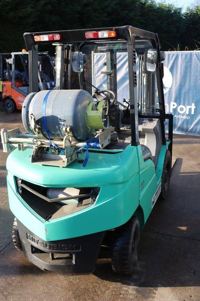 Mitsubishi FGE25T - Chariot élévateur à gaz: photos 5 Mitsubishi FGE25T - Chariot élévateur à gaz: photos 5