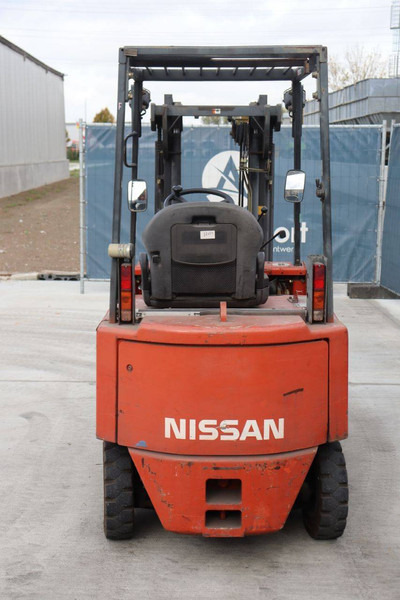 Nissan XP01 - Chariot élévateur électrique: photos 5 Nissan XP01 - Chariot élévateur électrique: photos 5