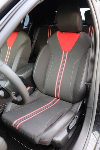 Berline Opel Corsa: photos 18