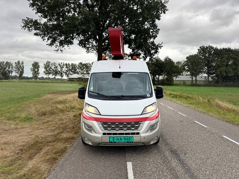Peugeot Boxer 2.0HDI - Camion avec nacelle: photos 2 Peugeot Boxer 2.0HDI - Camion avec nacelle: photos 2