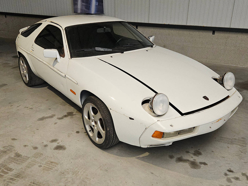 Porsche 928 S Automatic - Berline: photos 3 Porsche 928 S Automatic - Berline: photos 3