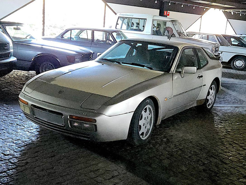 Porsche 944 Turbo - Berline: photos 1 Porsche 944 Turbo - Berline: photos 1