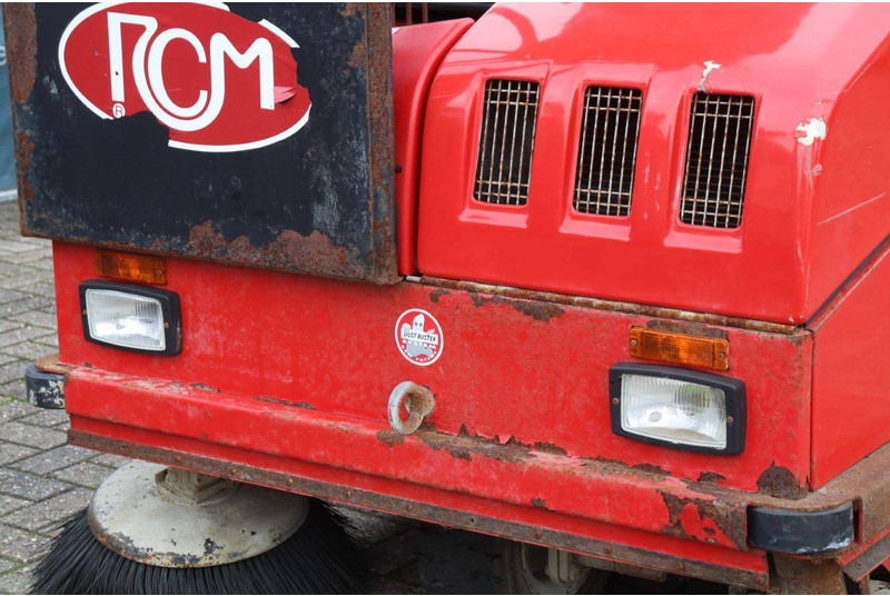 Balayeuse de voirie RCM R mille D: photos 10