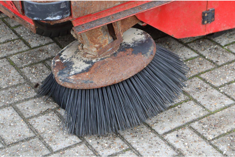 Balayeuse de voirie RCM R mille D: photos 11