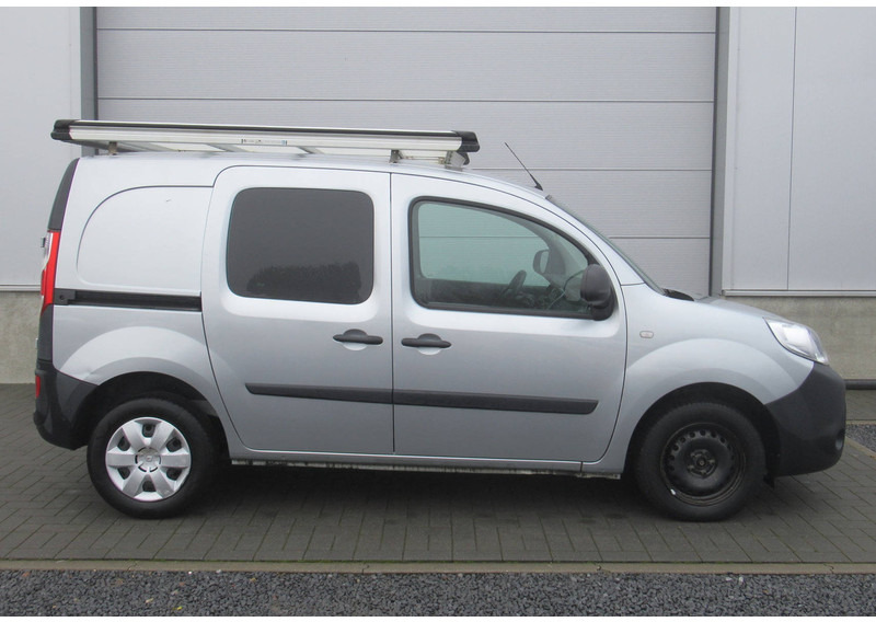 Renault Kangoo DCI - Fourgon utilitaire: photos 2 Renault Kangoo DCI - Fourgon utilitaire: photos 2