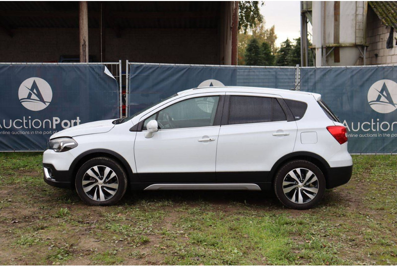 Suzuki SX4 - Berline: photos 2 Suzuki SX4 - Berline: photos 2