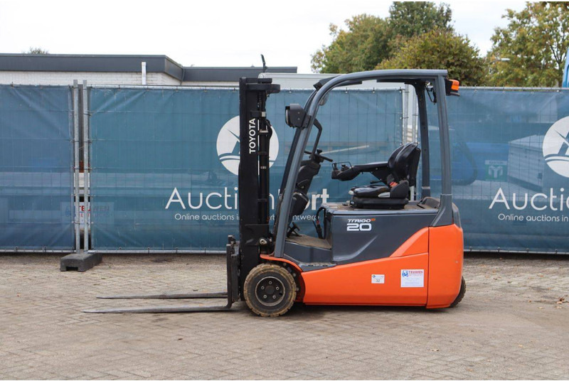 Toyota 8FBE20T - Chariot élévateur électrique: photos 2 Toyota 8FBE20T - Chariot élévateur électrique: photos 2