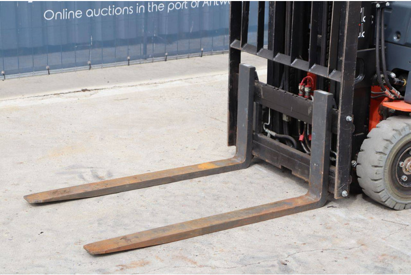 Chariot élévateur électrique Toyota 8FBEK18T: photos 11 Chariot élévateur électrique Toyota 8FBEK18T: photos 11