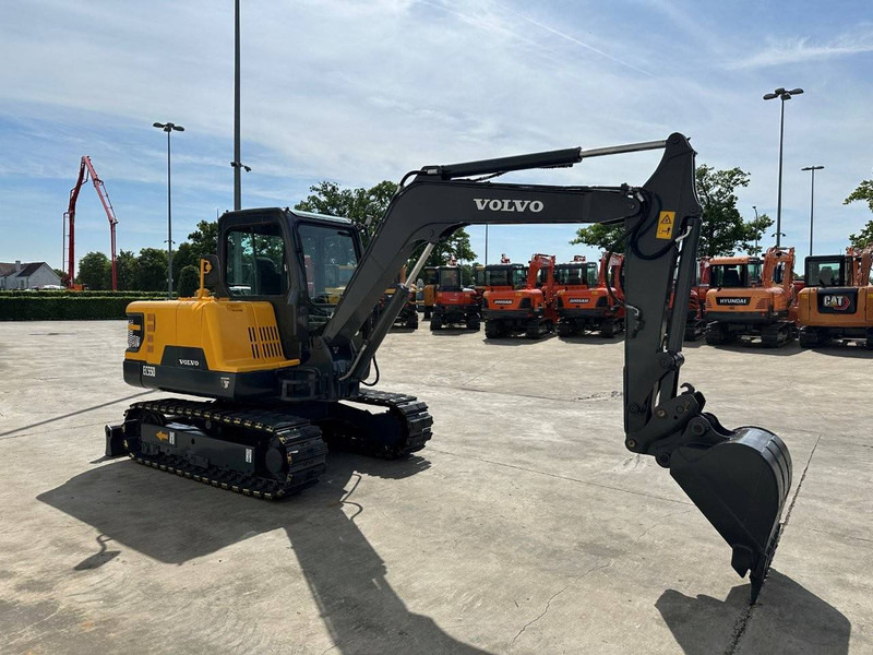 Volvo EC55D - Pelle sur chenille: photos 3 Volvo EC55D - Pelle sur chenille: photos 3