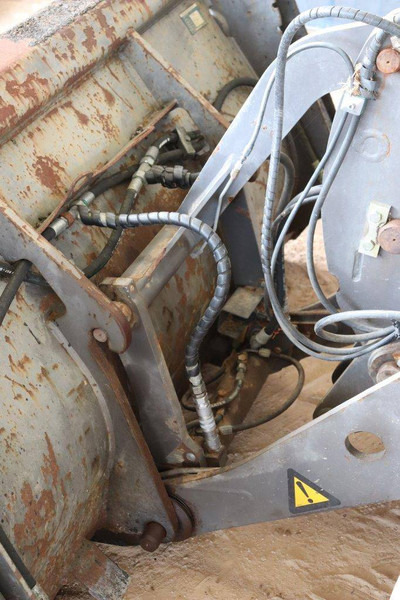 Chargeuse sur pneus Volvo L25F-P: photos 11