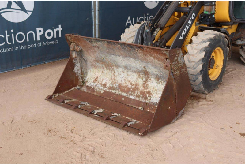Chargeuse sur pneus Volvo L25F-P: photos 9