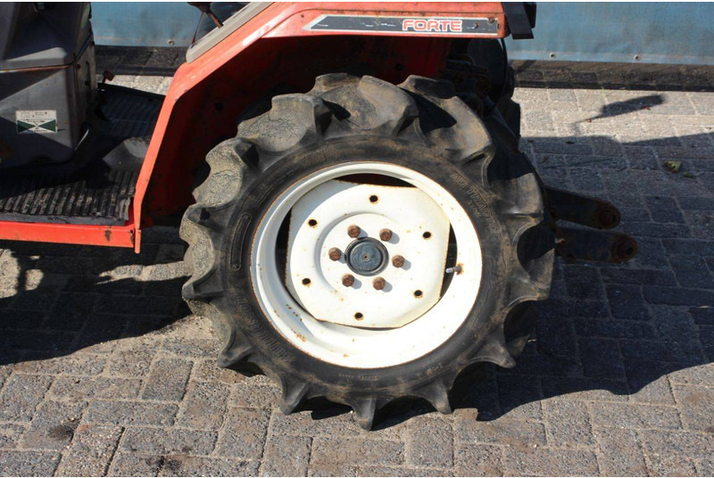 Tracteur agricole Yanmar F-6: photos 13