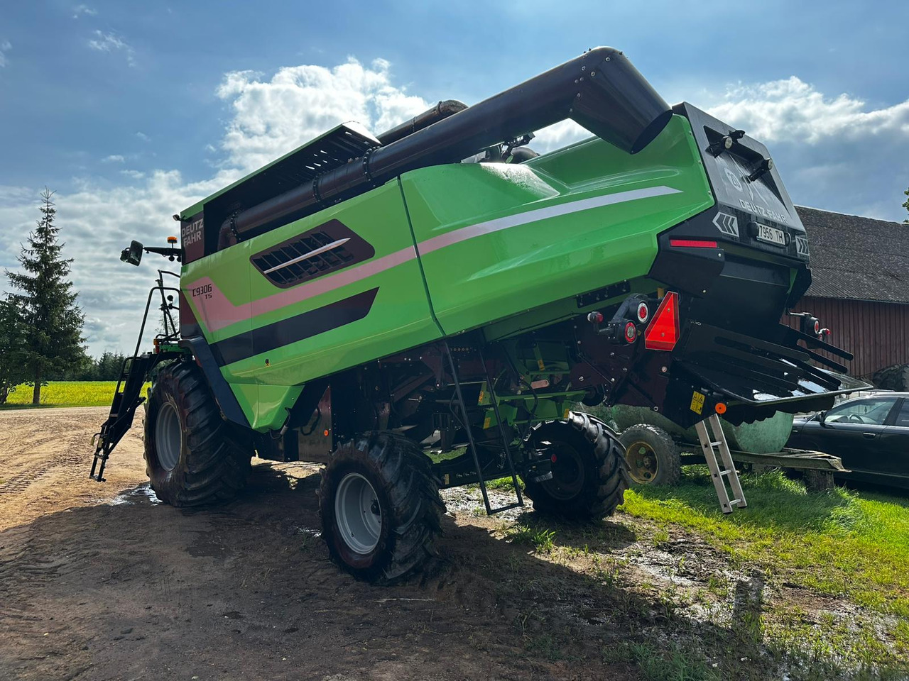 DEUTZ-FAHR C 9306 TS - Moissonneuse-batteuse: photos 1 DEUTZ-FAHR C 9306 TS - Moissonneuse-batteuse: photos 1