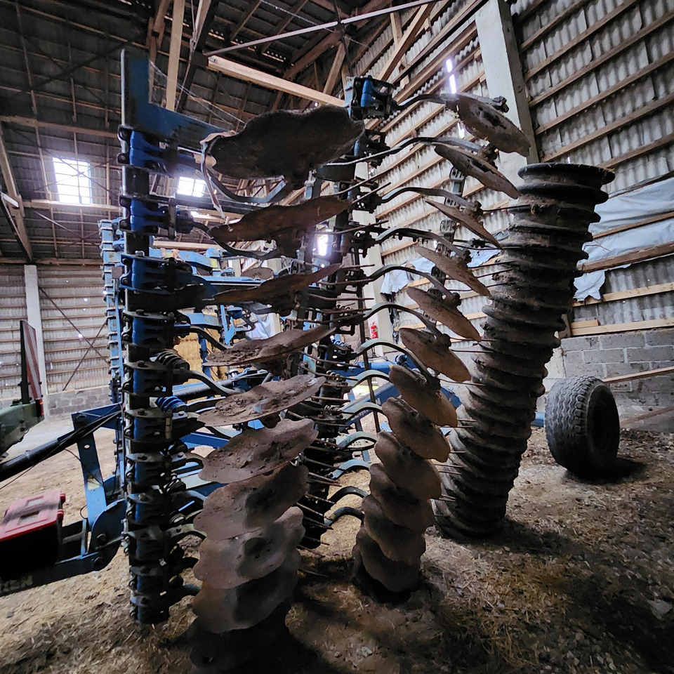LEMKEN Rubin 9/600 KUEA - Cover crop: photos 5 LEMKEN Rubin 9/600 KUEA - Cover crop: photos 5