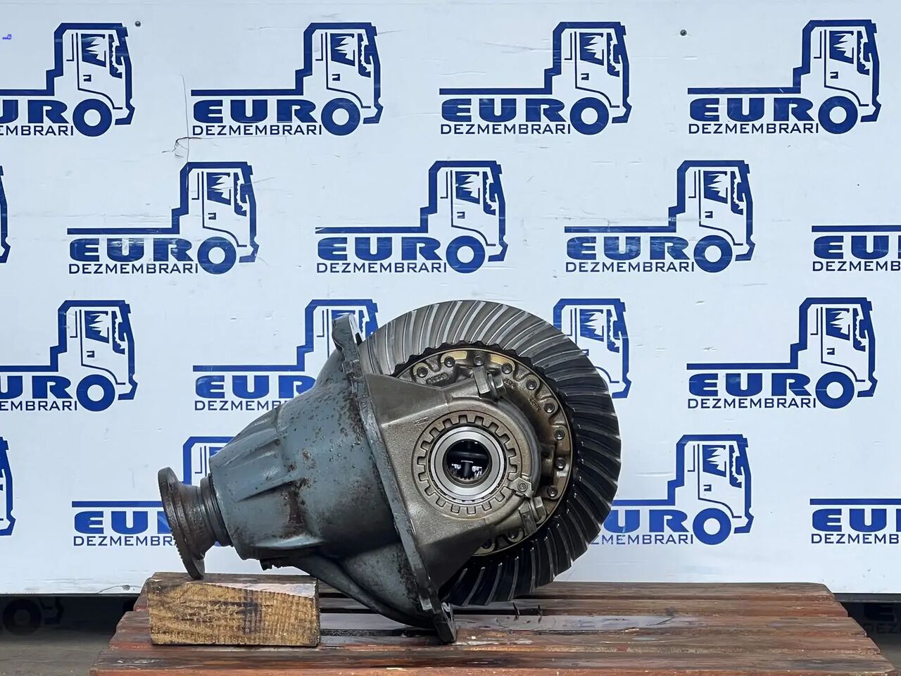 DIFERENTIAL MERCEDES HL8 R=41:8 R=5.125 - Différentiel pour Camion: photos 1 DIFERENTIAL MERCEDES HL8 R=41:8 R=5.125 - Différentiel pour Camion: photos 1