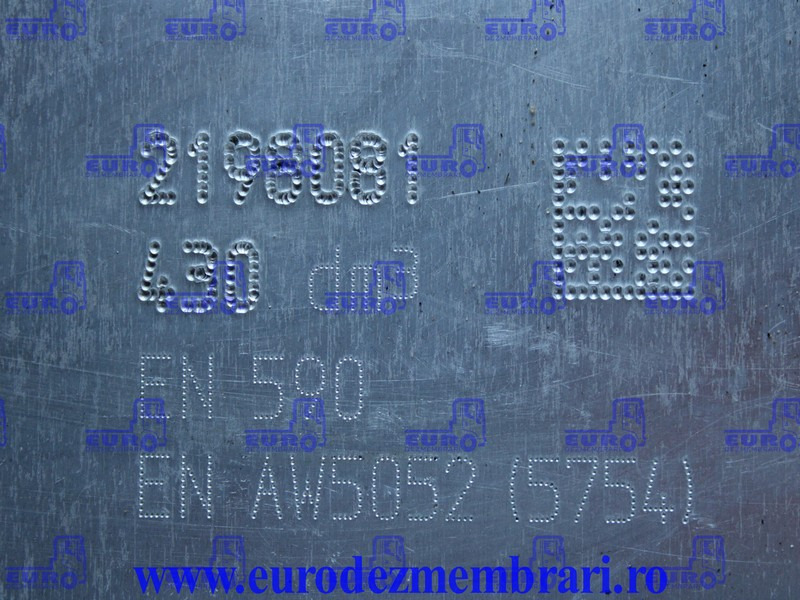 REZERVOR COMBUSTIBIL DAF XF XG 430L L=115 l=68 H=63 2198081 - Réservoir de carburant pour Camion: photos 3 REZERVOR COMBUSTIBIL DAF XF XG 430L L=115 l=68 H=63 2198081 - Réservoir de carburant pour Camion: photos 3