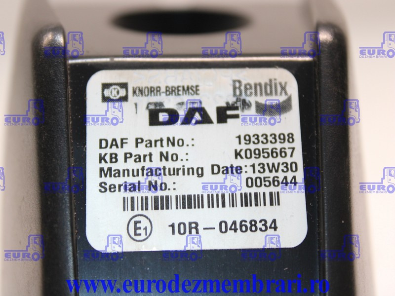 SENZOR RADAR DAF XF106 1933398, K095667 - Capteur pour Camion: photos 4 SENZOR RADAR DAF XF106 1933398, K095667 - Capteur pour Camion: photos 4