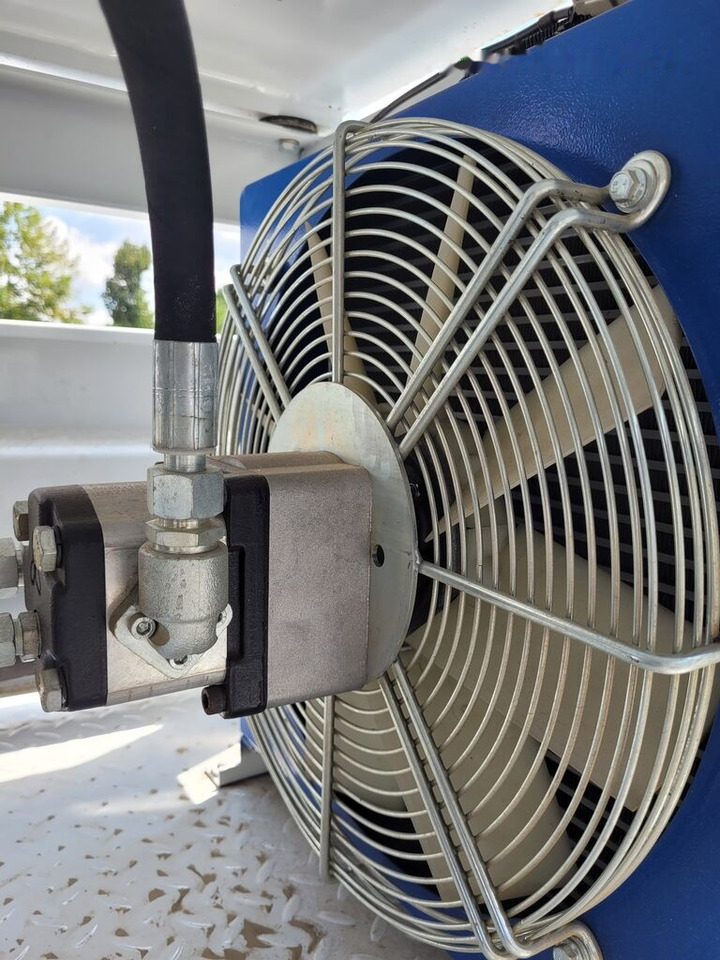 Camion pompe neuf MERCEDES-BENZ New BMS BLP 14-09 on chassis: photos 9