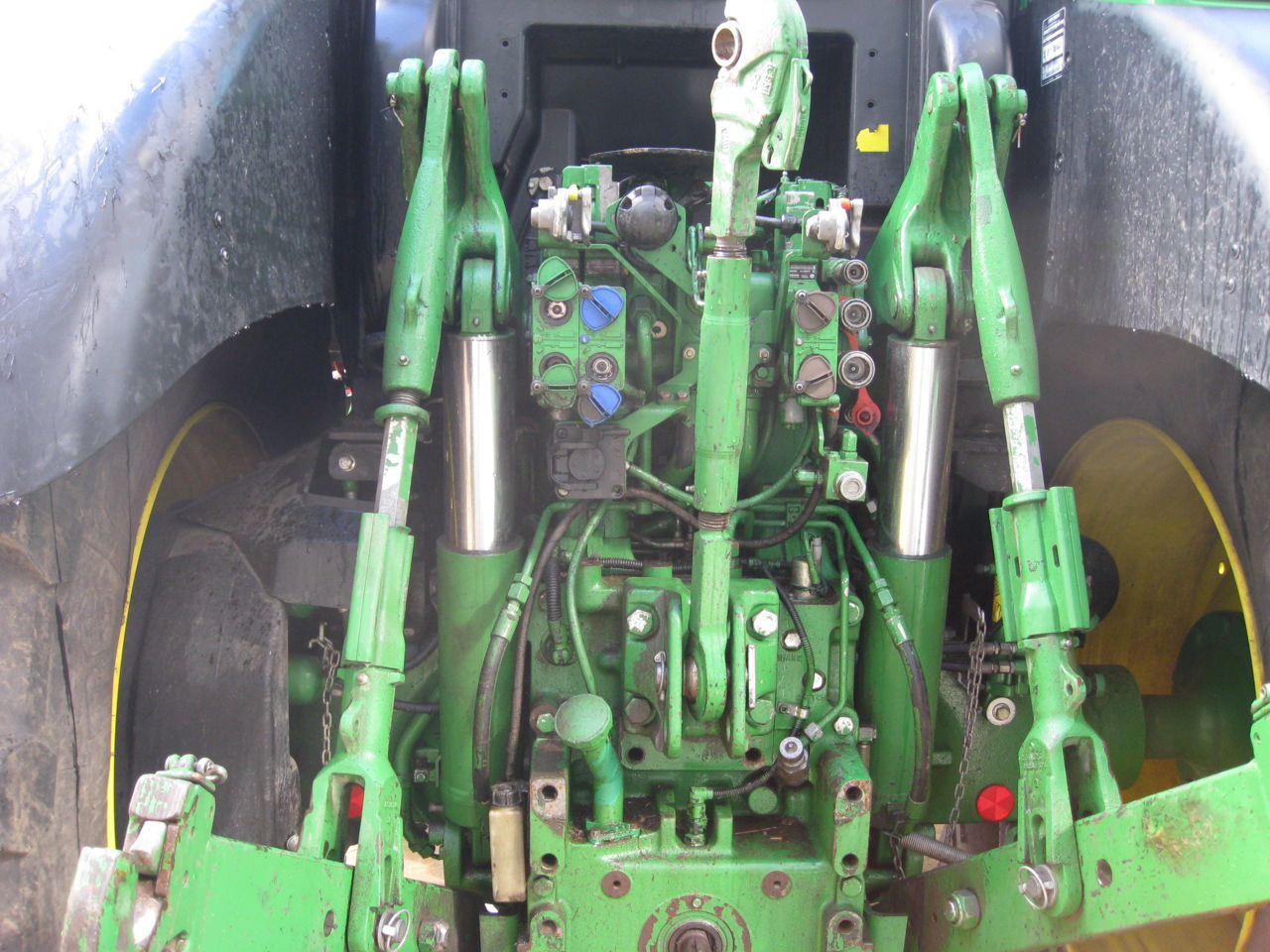 John Deere 6210R AUTOPOWER - Tracteur agricole: photos 2 John Deere 6210R AUTOPOWER - Tracteur agricole: photos 2